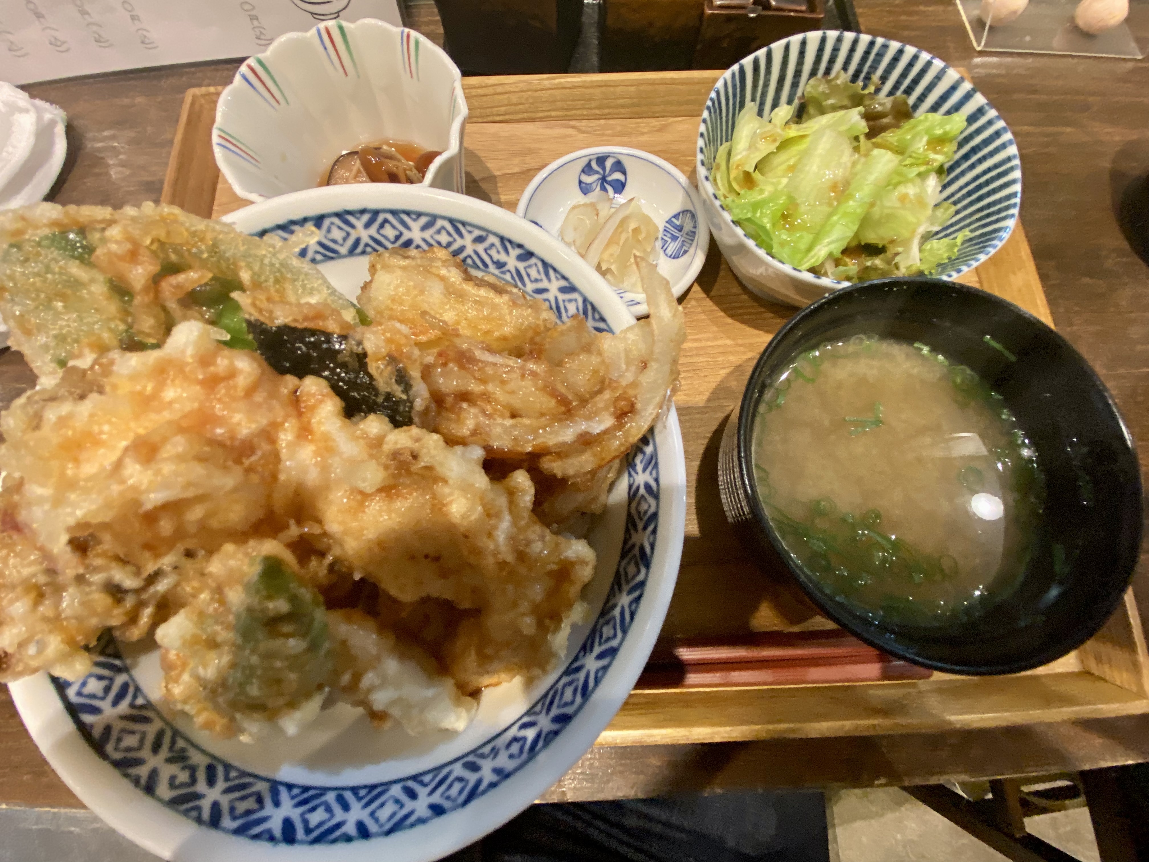 関内農園　野菜丼