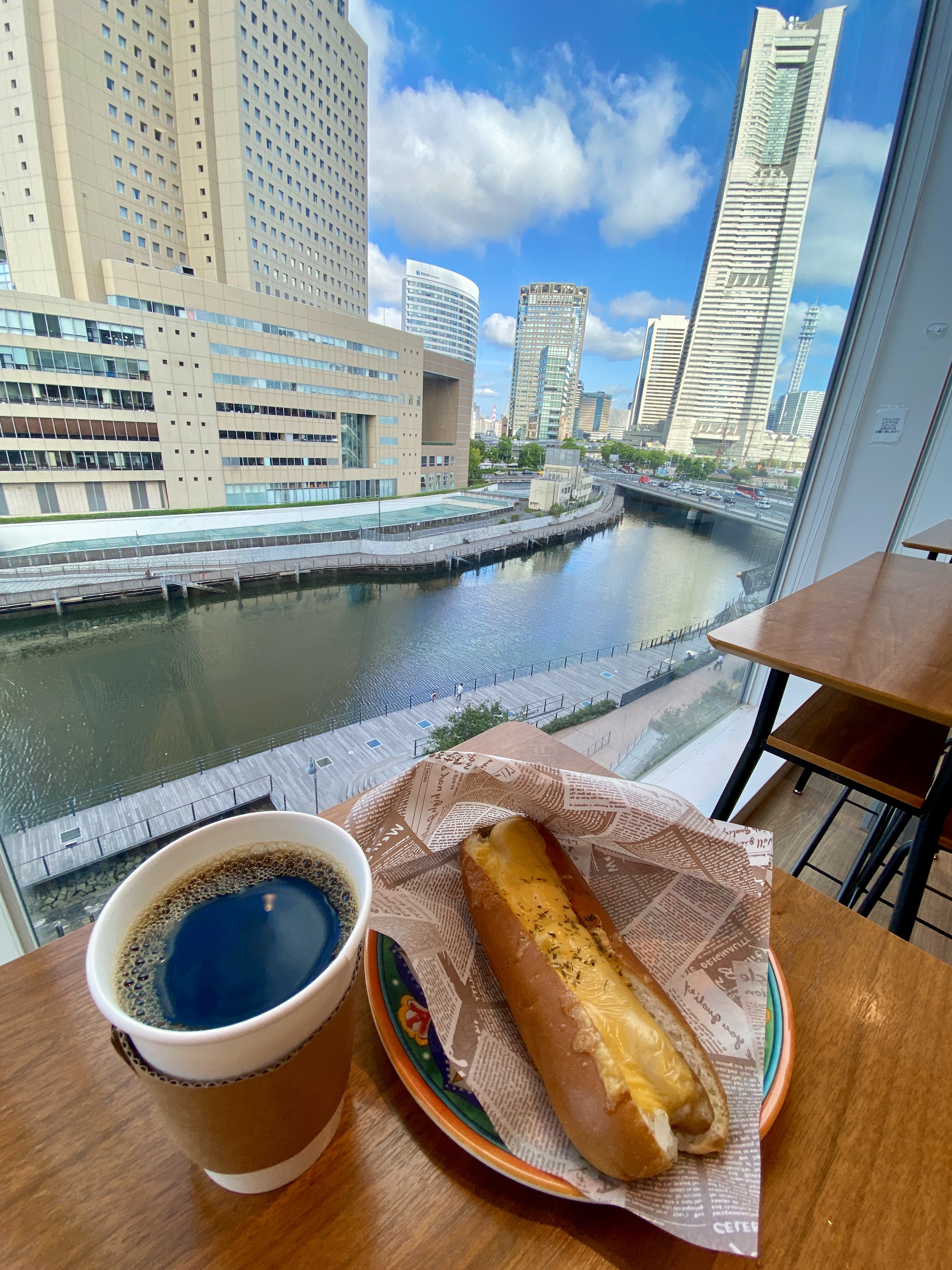 横浜市役所　カフェ