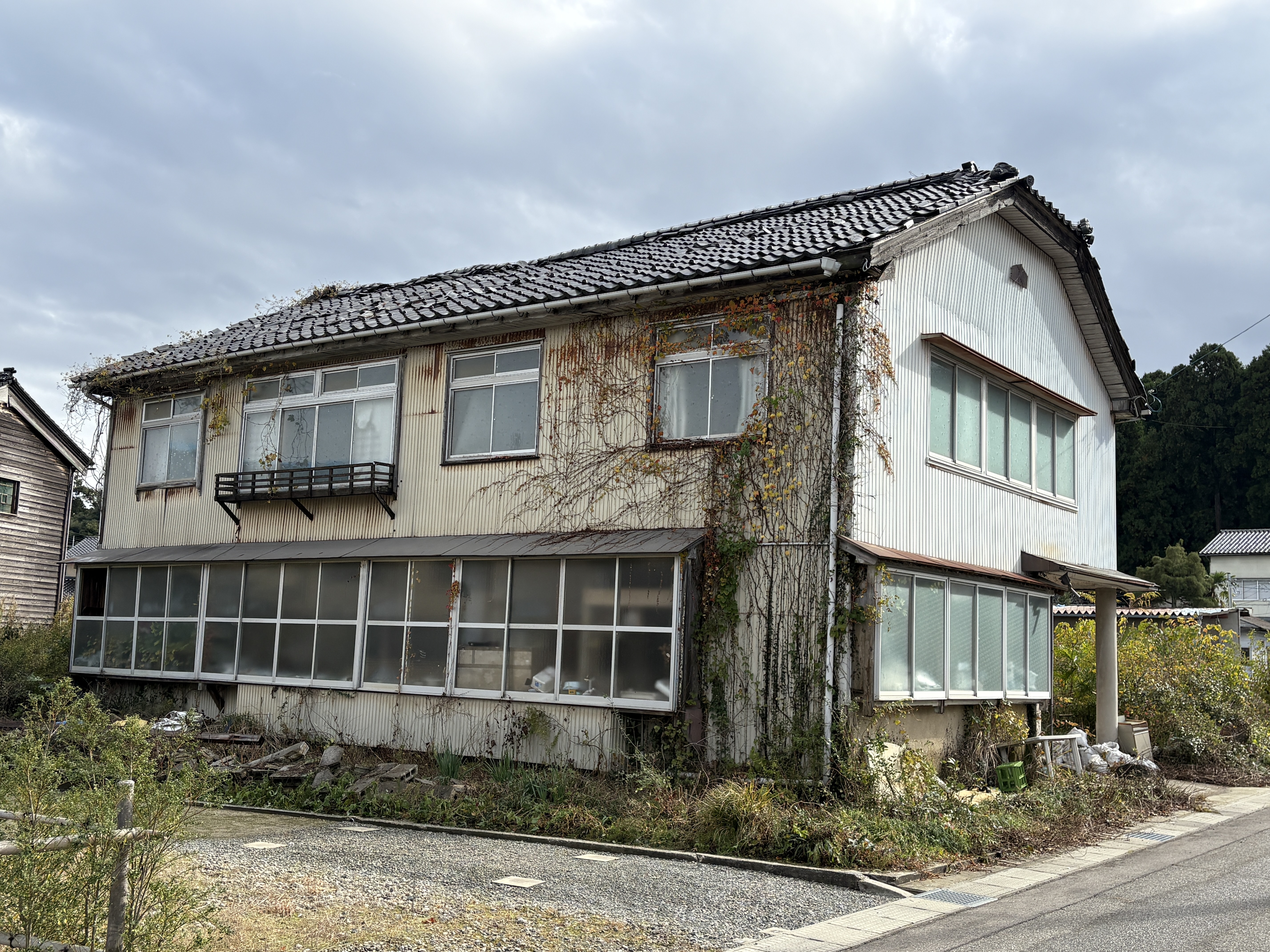 田鶴浜町　空き家活用その後